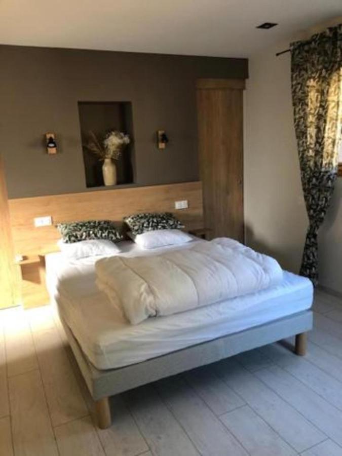 Gite Du Travers Villa Sebrazac ภายนอก รูปภาพ