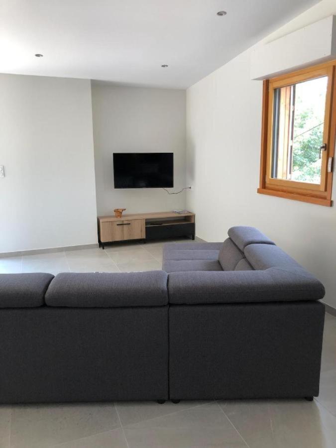 Gite Du Travers Villa Sebrazac ภายนอก รูปภาพ